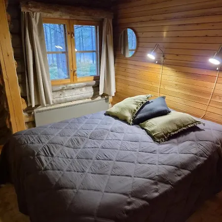 Villa Peaceful 5br Lakeside | Sauna & Fireplace