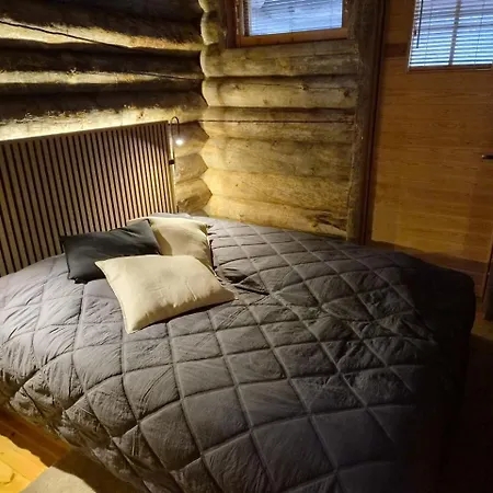 Peaceful 5br Lakeside | Sauna & Fireplace
